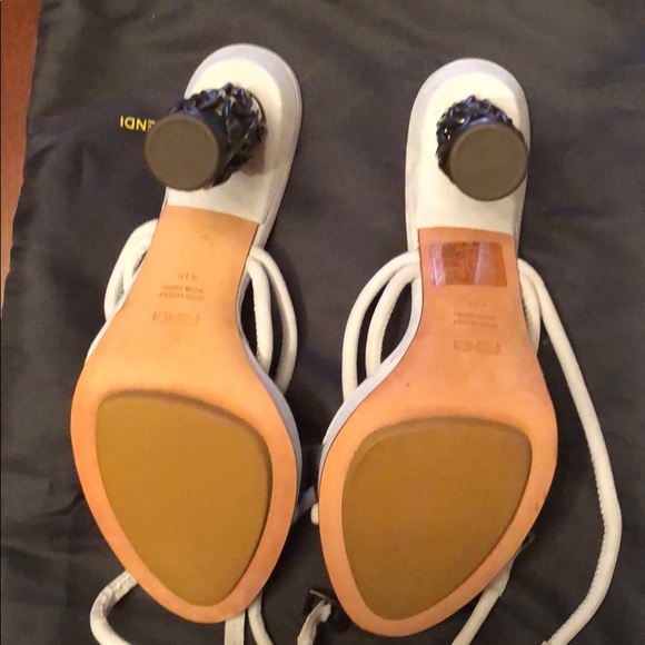 Fendi cage metal open toe heel - Picture 8 of 8